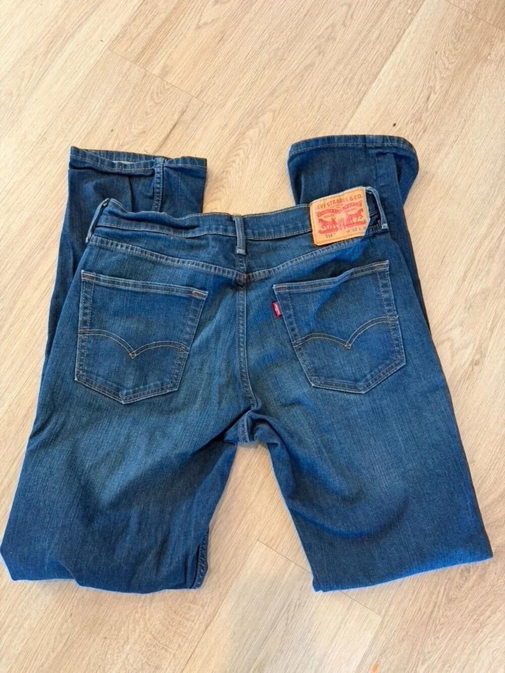 Levis 514 Jeans Mens 32x34 Blue Straight Leg Dark Wash 100% Cotton Denim Pants